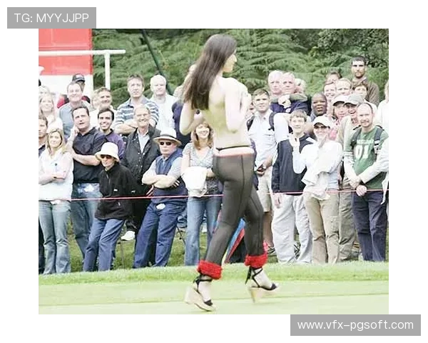 世界比洞锦标赛历史瞬间：坎贝尔夺冠，半裸观众闯入赛场成插曲